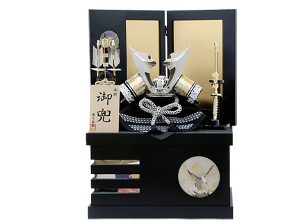 10号兜彫金収納飾り