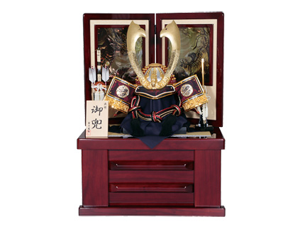 着用兜彫金龍虎収納飾り